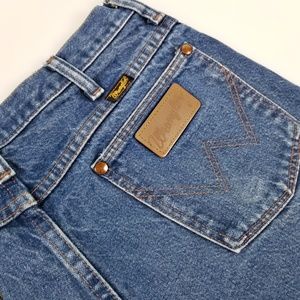 Vintage hi rise wrangler cut off jean shorts sz 30